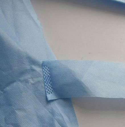 Lightweight Disposable Surgical Gown Fluid Resistant With Knitted Cuff