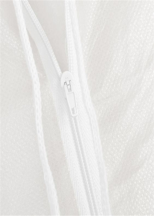 Non Toxic Hooded Throw Away Overalls Anti Spray For Healthcare Setting