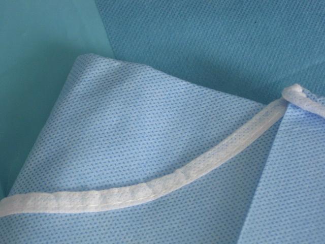 Environmentally Friendly Disposable Operating Gowns For Medical Staff