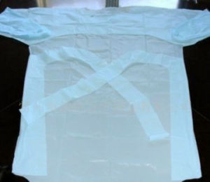 Alcohol Repellent Long Sleeve Disposable Operating Gowns 100% Virgin CPE Made