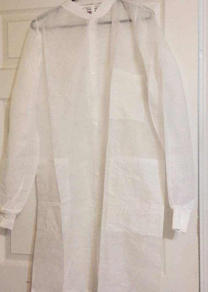 Eco Friendly Disposable Polypropylene Lab Coat For Medical Staff Protection