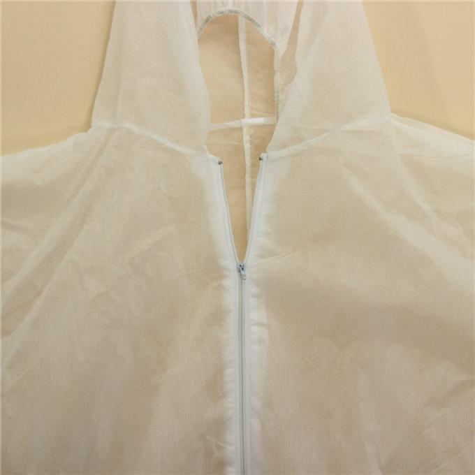 Long Sleeve Disposable Full Body Protection Suit Anti Wrinkle OEM Acceptable
