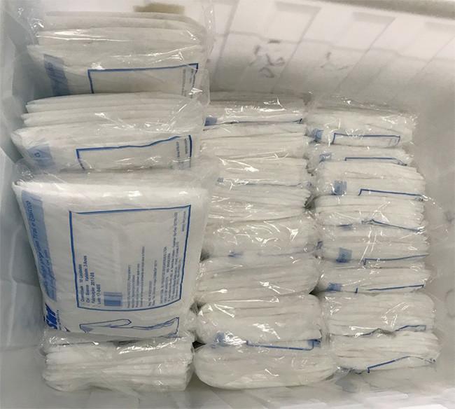 Breathable Disposable Laboratory Coats For Outdoor Antivirus Activities