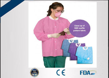 Abrasion Resistant Disposable Lab Coats For Blood / Body Fluid / Pathogen Prevention