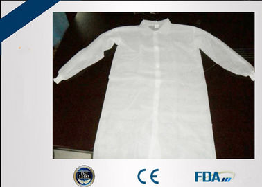 High Tensile Strength Disposable Lab Coats Non Woven Fabric With Two Pockets
