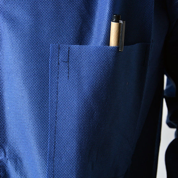 High Tensile Strength Disposable Lab Coats Non Woven Fabric With Two Pockets